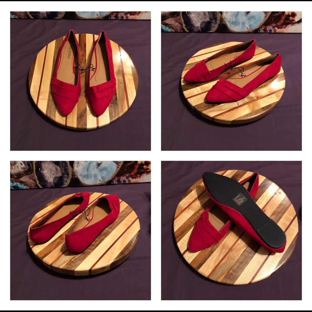 Women’s Red Flats